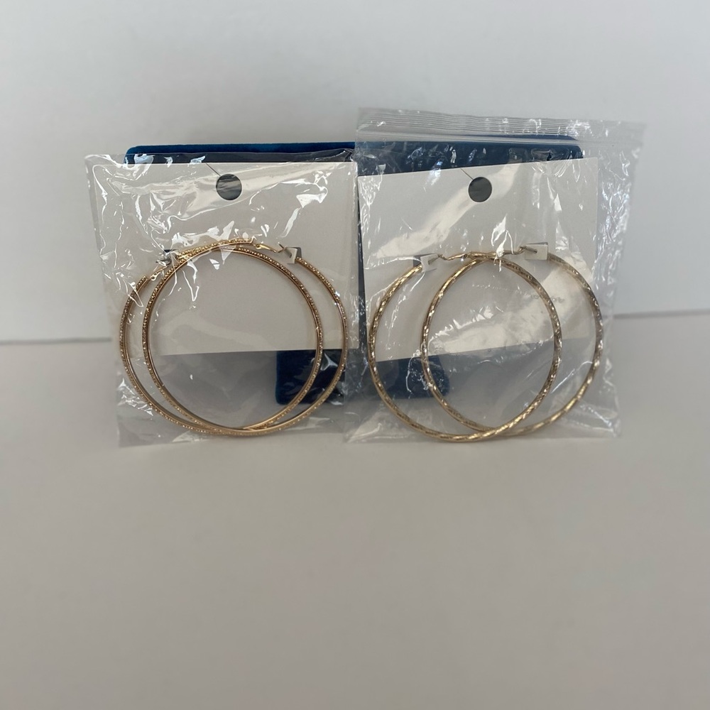 🛍️🛍️🛍️ 2 Sets of Gold Colored Hoop Earrings for $5